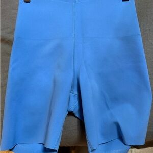 lululemon pool party glow up shorts - size 6